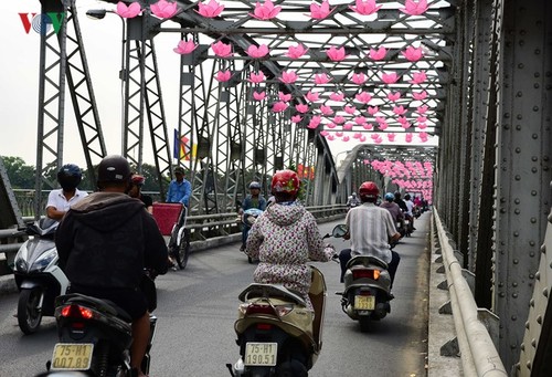 กิจกรรมวันวิสาขบูชาสะท้อนให้เห็นถึงเสรีภาพด้านความเชื่อและการนับถือศาสนา - ảnh 2