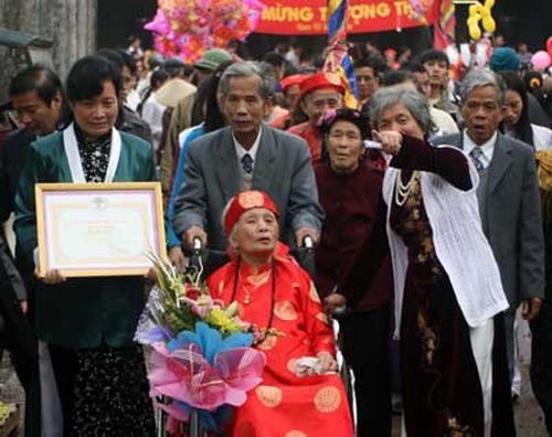 ตอบคำถามของคุณผู้ฟังเกี่ยวกับเทศกาลตรุษเต๊ตตามประเพณีของคนเวียดนาม - ảnh 2