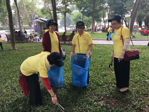 กิจกรรมจิตอาสา “เราทำความดี ด้วยหัวใจ” ของชุนชนชาวไทยในเวียดนาม - ảnh 1