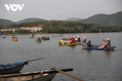 มรดกวัฒนธรรมทางทะเลและเกาะแก่ง – จุดเด่นของการพัฒนาการท่องเที่ยวจังหวัดกว๋างหงาย - ảnh 2