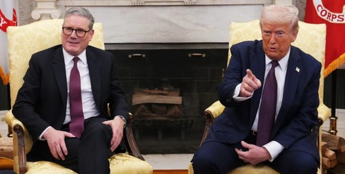 อังกฤษและสหรัฐเจรจาเกี่ยวกับยูเครน - ảnh 1