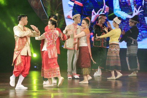 มรดกทางวัฒนธรรมนามธรรมของมนุษยชาติ รำวงลาว – การฟ้อนรำแห่งความเชื่อมโยง - ảnh 1