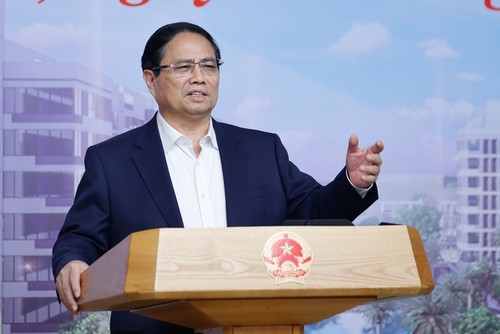 การประชุมเกี่ยวกับการแก้ไขอุปสรรคเพื่อกระตุ้นการขยายตัวของเศรษฐกิจ - ảnh 1