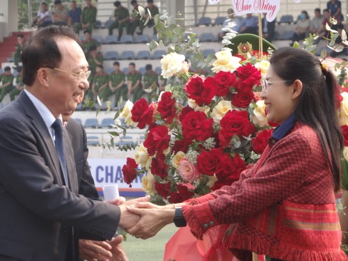 ฟุตบอลหญิงรายการกระชับมิตรรุ่นอายุไม่เกิน 17 ปี  เวียดนามชนะไทย 2-1  - ảnh 5