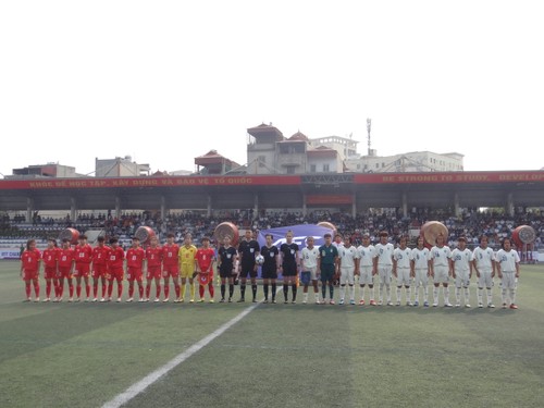 ฟุตบอลหญิงรายการกระชับมิตรรุ่นอายุไม่เกิน 17 ปี  เวียดนามชนะไทย 2-1  - ảnh 6