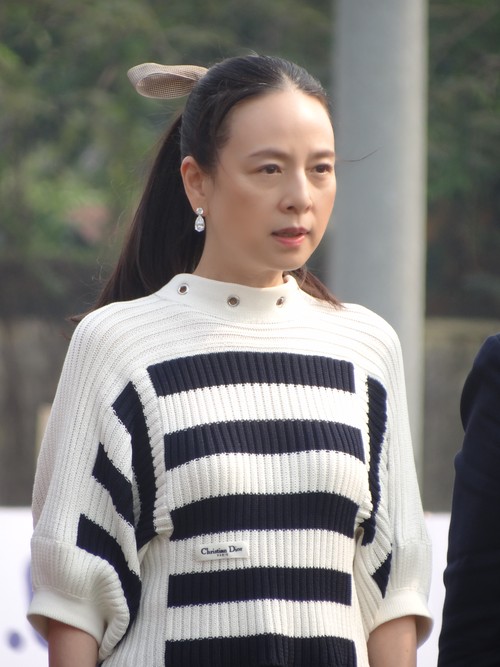 ฟุตบอลหญิงรายการกระชับมิตรรุ่นอายุไม่เกิน 17 ปี  เวียดนามชนะไทย 2-1  - ảnh 10