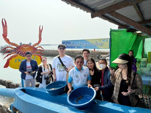 ศูนย์เรียนรู้ธนาคารสัตว์ทะเลเกาะสีชัง เชื่อมโยงชุมชนให้มีส่วนร่วมฟื้นฟูทรัพยากรทางทะเล - ảnh 4