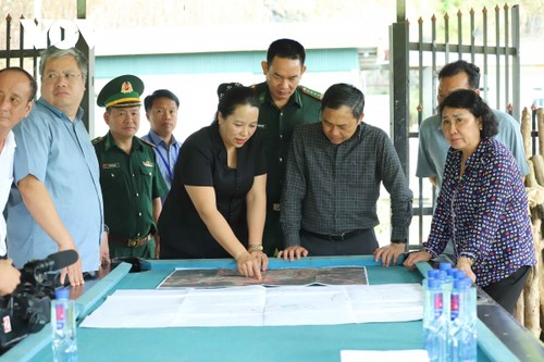 การลงทุนให้แก่การศึกษาในเขตชายแดนคือนโยบายเชิงยุทธศาสตร์ - ảnh 2