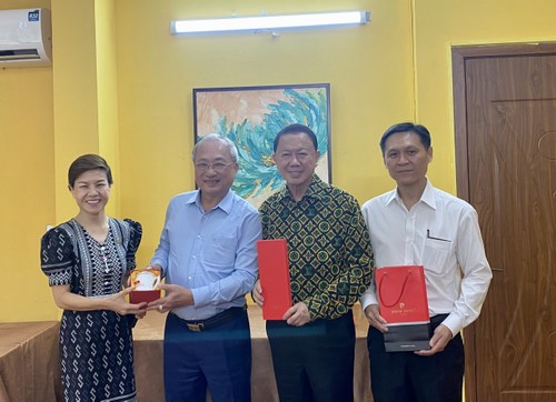 สมาคมมิตรภาพเวียดนาม-ไทยและสมาคมมิตรภาพไทย-เวียดนามเห็นพ้องแผนความร่วมมือใหม่ - ảnh 1