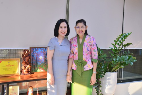 เอกอัครราชทูตไทยเยี่ยมสำนักงานส่วนกระจายเสียงภาษาต่างประเทศสถานีวิทยุเวียดนาม - ảnh 1