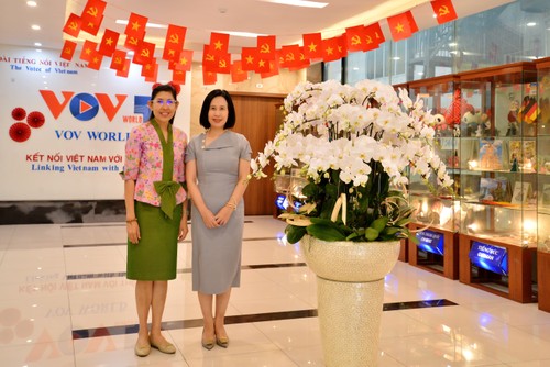 เอกอัครราชทูตไทยเยี่ยมสำนักงานส่วนกระจายเสียงภาษาต่างประเทศสถานีวิทยุเวียดนาม - ảnh 5