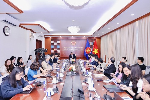 ประกาศรายงานทบทวนกรอบคุณวุฒิแห่งชาติเวียดนามกับกรอบคุณวุฒิอ้างอิงอาเซียน - ảnh 1