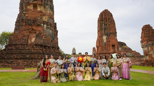 มิตรภาพข้ามพรมไทย-เวียดนาม เยาวชนสานสัมพันธ์จากใจสู่ใจ - ảnh 10