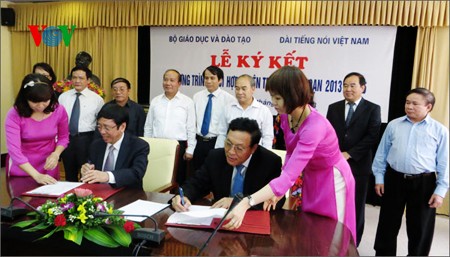 Vietnam facilita a informaciones sobre la renovación educativa y formativa - ảnh 1