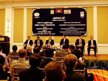 Conferencia en Camboya para el nacimiento de un Código de Conducta en Mar Oriental - ảnh 1