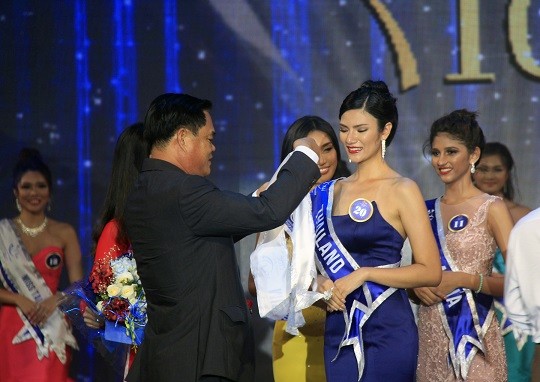 Modelo tailandesa se corona en el Concurso de Belleza de Amistad de Asean 2017 - ảnh 1