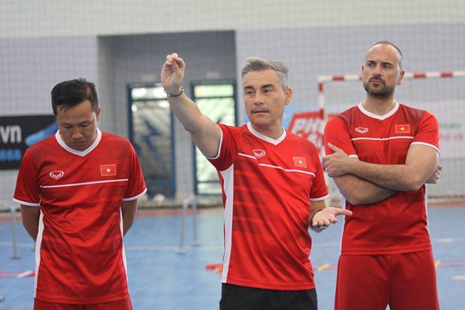 Equipo de fútbol sala de Vietnam entrenará en España  - ảnh 1