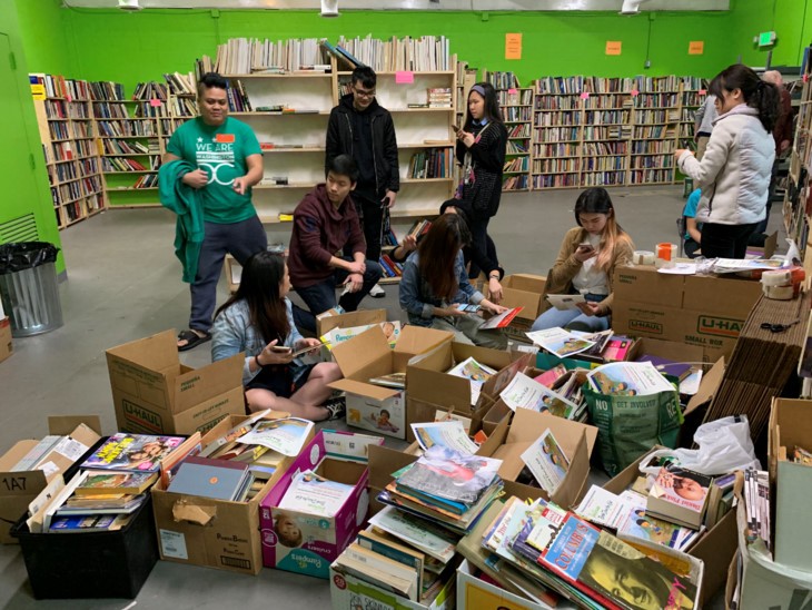 Jóvenes vietnamitas en Estados Unidos incentivan la lectura en inglés de pequeños connacionales - ảnh 1