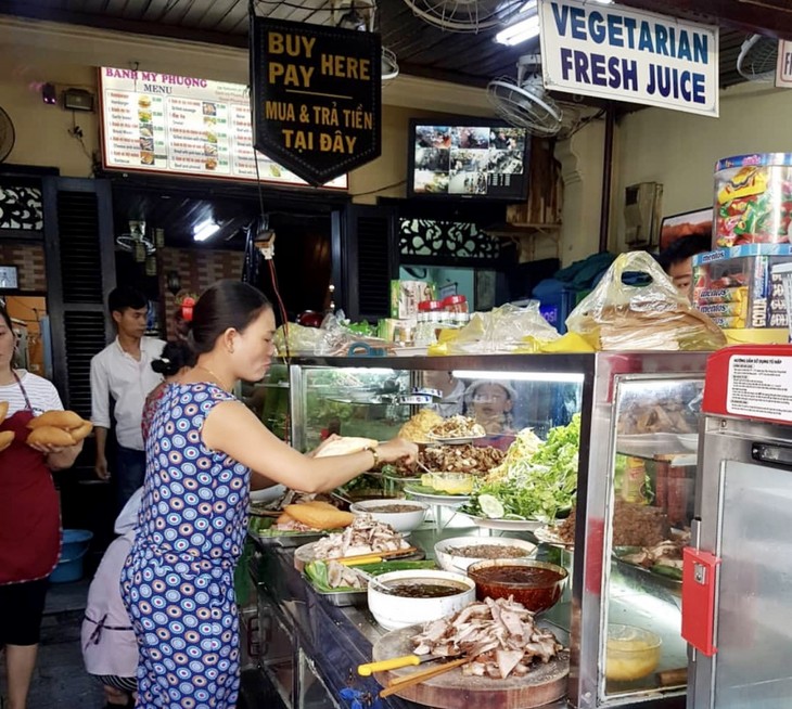 Recorrido gastronómico por el Casco Antiguo de Hoi An - ảnh 2