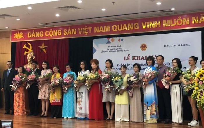 Vietnam impulsa la enseñanza de la lengua materna entre compatriotas en el extranjero - ảnh 1