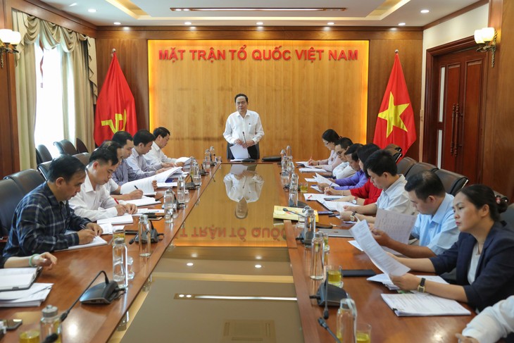 Unen las manos para apoyar a ciudadanos vietnamitas con escasos recursos económicos - ảnh 1