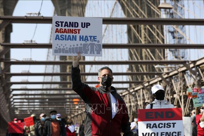 Empresas asiático-estadounidenses unidas para enfrentar el racismo contra los asiáticos - ảnh 1