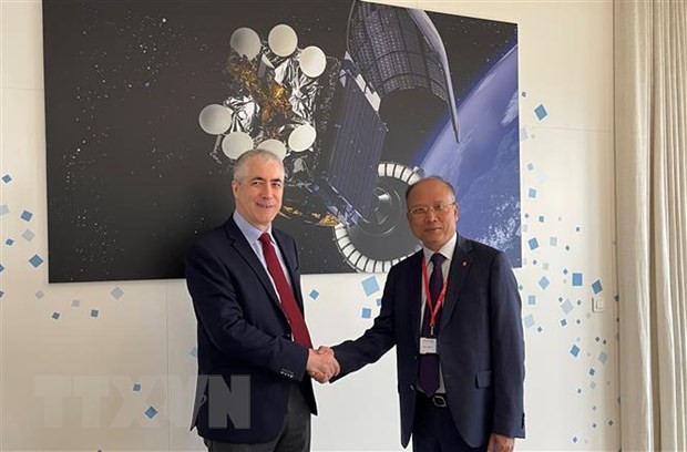 Vietnam fomenta la cooperación internacional en la materia hidrográfica y el desarrollo de satélites - ảnh 1