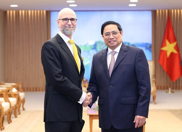 Vietnam otorga importancia a las relaciones con Canadá, afirma el primer ministro vietnamita - ảnh 1