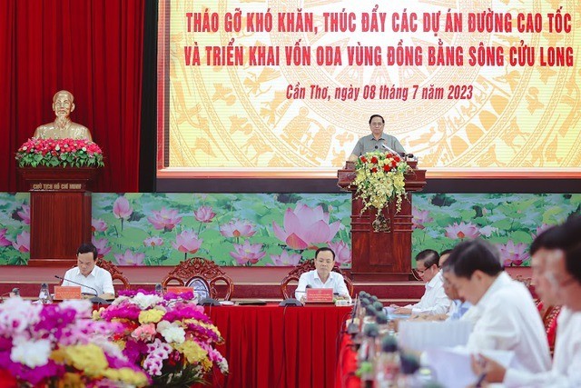 Acelerar la construcción de carreteras en el Delta del Mekong - ảnh 1