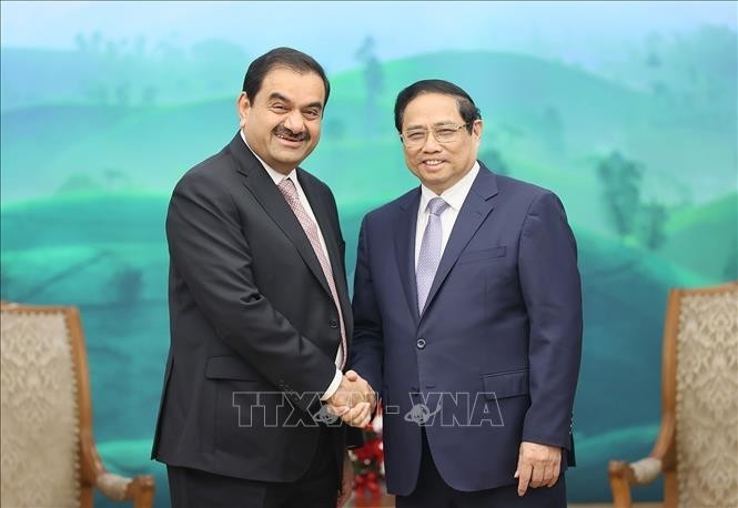 Grupo indio Adani considera invertir diez mil millones de dólares en Vietnam - ảnh 1