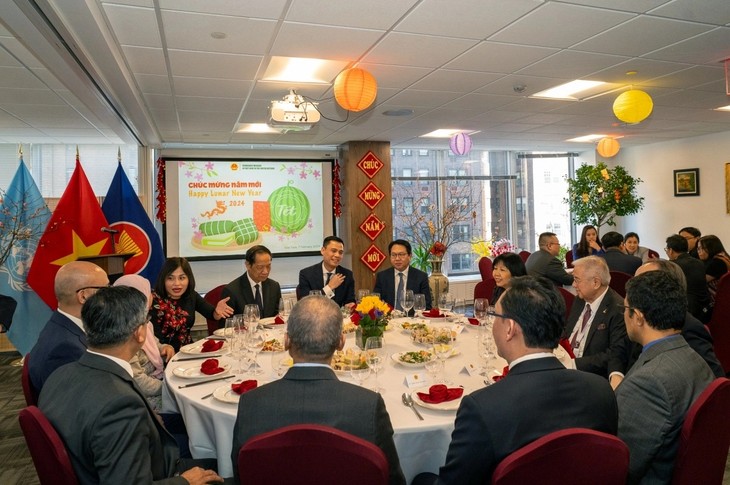 La cocina del Tet vietnamita atrae a amigos internacionales en Nueva York - ảnh 2