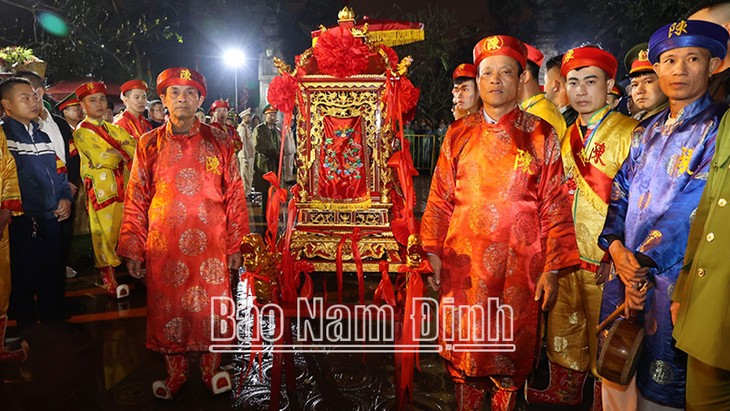 Comienza el Festival de Apertura del Sello del Templo Tran - ảnh 1