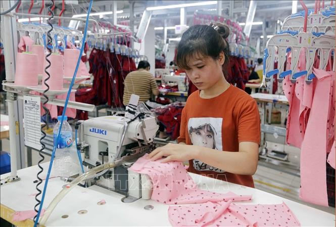 La exportación mensual de textiles supera los cuatro mil millones de dólares - ảnh 1