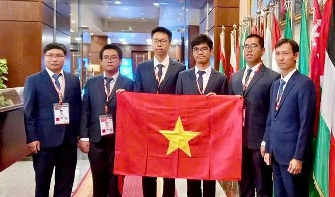 Vietnam obtiene dos medallas de oro en la 36.ª Olimpiada Internacional de Informática - ảnh 1