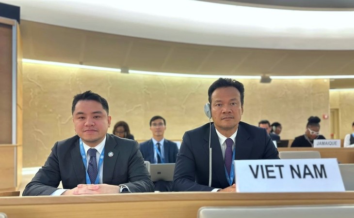 Resaltan contribuciones de Vietnam en el 57.º período de sesiones del Consejo de Derechos Humanos de la ONU - ảnh 1