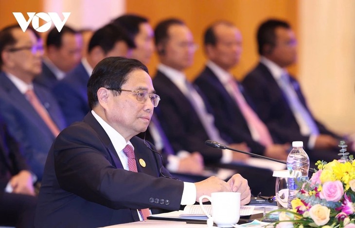 Primer Ministro de Vietnam aporta medidas para el desarrollo de ACMECS - ảnh 1