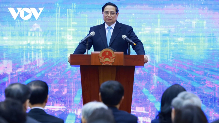 Primer Ministro visita la Televisión de Vietnam - ảnh 1