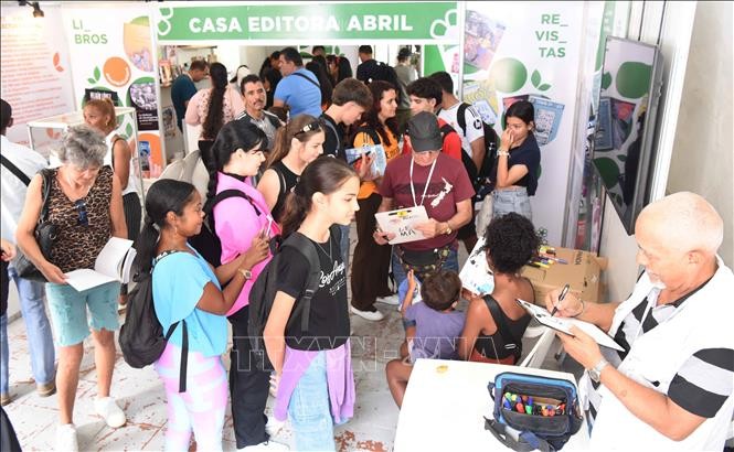 Vietnam difunde su imagen en la Feria Internacional del Libro de La Habana - ảnh 1