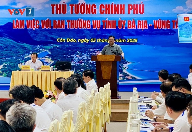El premier vietnamita impulsa el desarrollo socioeconómico de la isla de Con Dao - ảnh 1