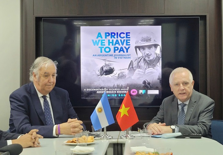 Documental “Un precio que tenemos que pagar”: cuando el cine se convierte en un puente entre Vietnam y Argentina - ảnh 1