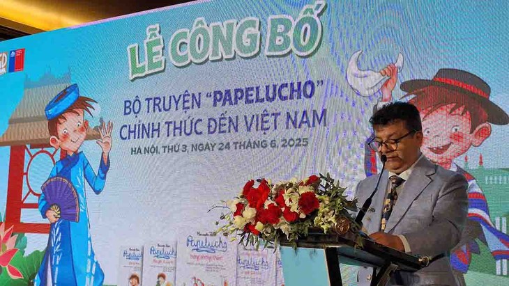 Lanzamiento oficial de la colección “Papelucho” de Chile en Vietnam - ảnh 1