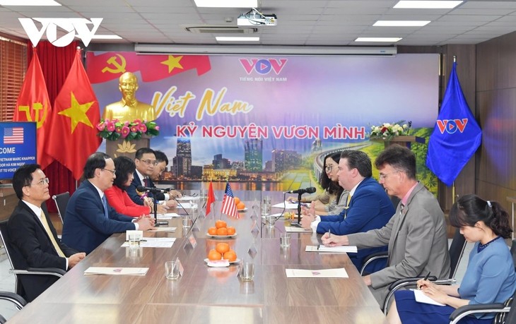 Coloquio por los 30 años de relaciones Vietnam - Estados Unidos - ảnh 2