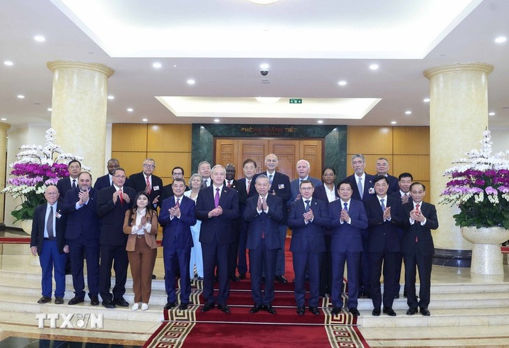 Vietnam reafirma su compromiso con el socialismo y la senda de Renovación - ảnh 3