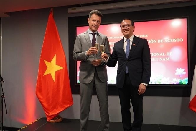 Acto en Santiago de Chile conmemora 80 años de la independencia de Vietnam - ảnh 1