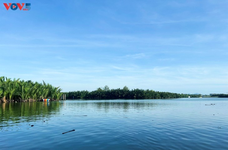 Bosque de cocoteros de Bay Mau: “Un pequeño Mekong” en pleno corazón de Hoi An - ảnh 1