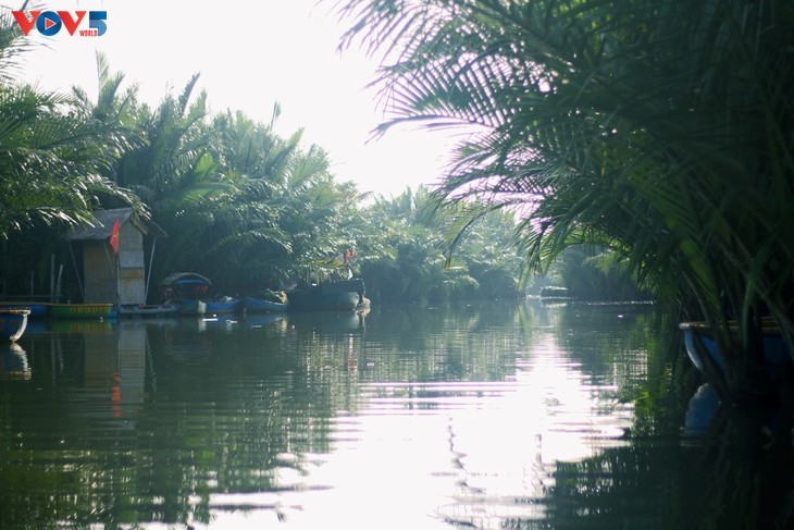 Bosque de cocoteros de Bay Mau: “Un pequeño Mekong” en pleno corazón de Hoi An - ảnh 6