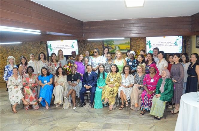 Celebran en Brasilia el legado del Presidente Ho Chi Minh sobre las mujeres y la solidaridad internacional - ảnh 1