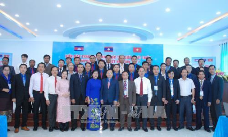 Inauguran séptimo Foro Juvenil de la zona de triángulo de desarrollo Cambodia-Laos-Vietnam - ảnh 1