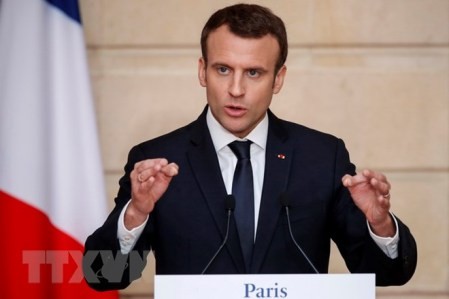 Macron advierte de riesgo de guerra si Trump se retira de acuerdo con Irán - ảnh 1