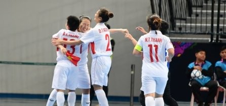 Vietnam ingresa a cuartos de final en el torneo femenino de fútbol de sala - ảnh 1